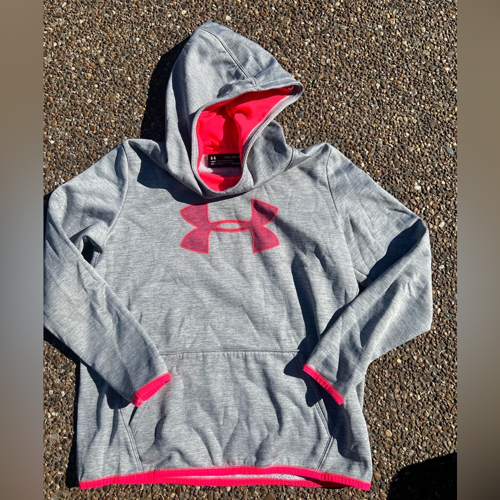 Youth XL UA sweatshirt